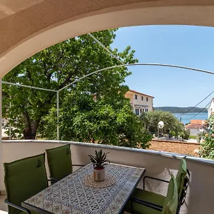 Fani , Trogir Horvátország