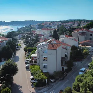 Antic , Póla Horvátország
