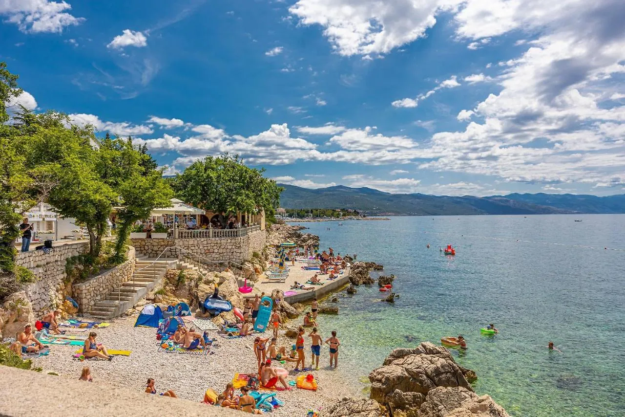 Sea La Vie Rooms Novi Vinodolski 4*,  Croatia